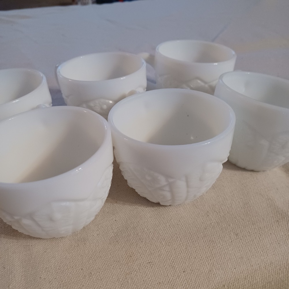 Mckee Vintage‎ Mid Century Art Deco Milk Glass Concord Tea Juice Cups Lot Of 6